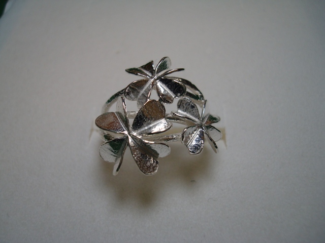 ALEX MONROE@3 Clover Cluster Ring